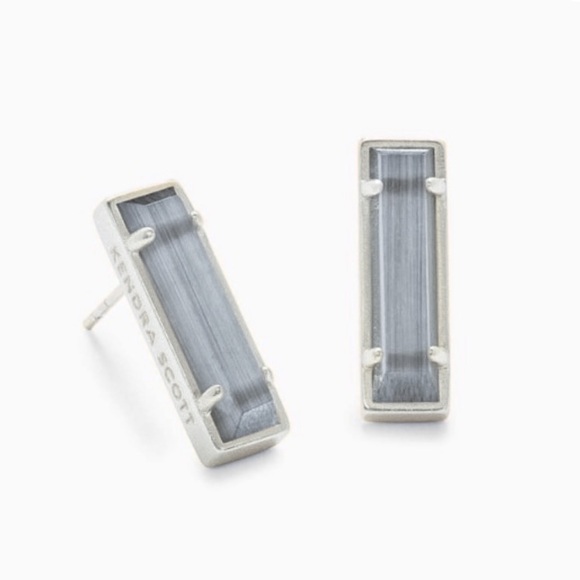 Kendra Scott Jewelry - Kendra Scott Lady Bar Stud Earrings